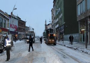 Büyükşehir 19 ilçede seferber oldu